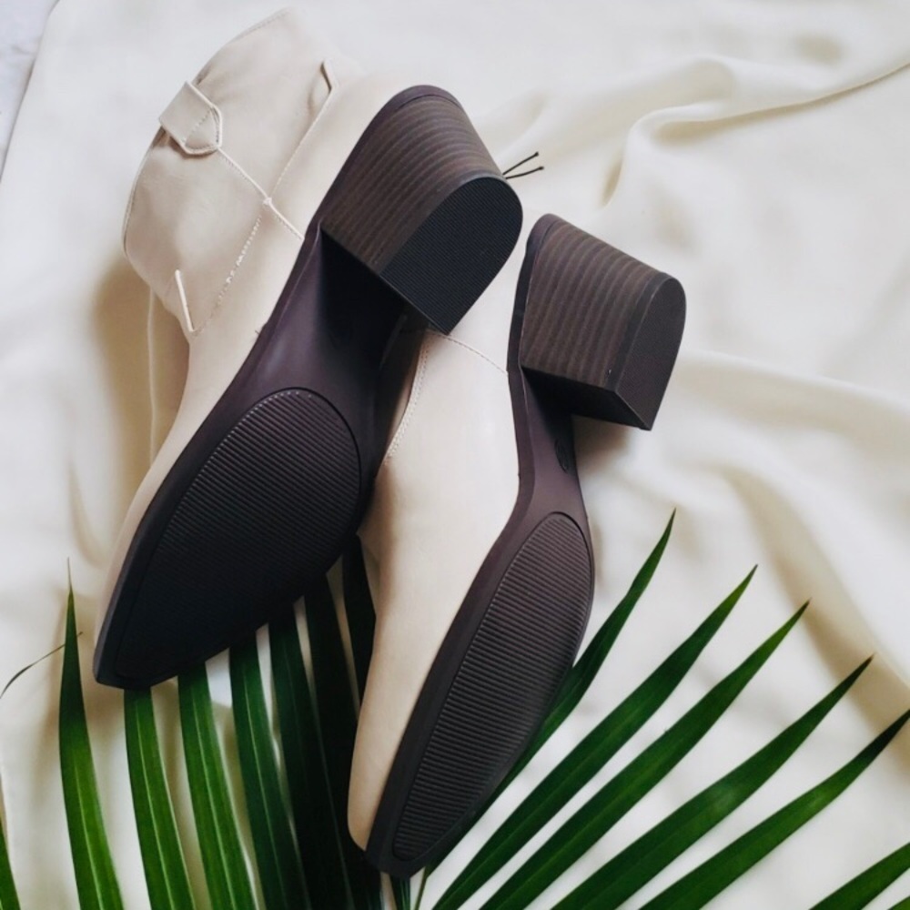 NWT Faux Leather Short Pull On Western Boots - Picture 6 of 6